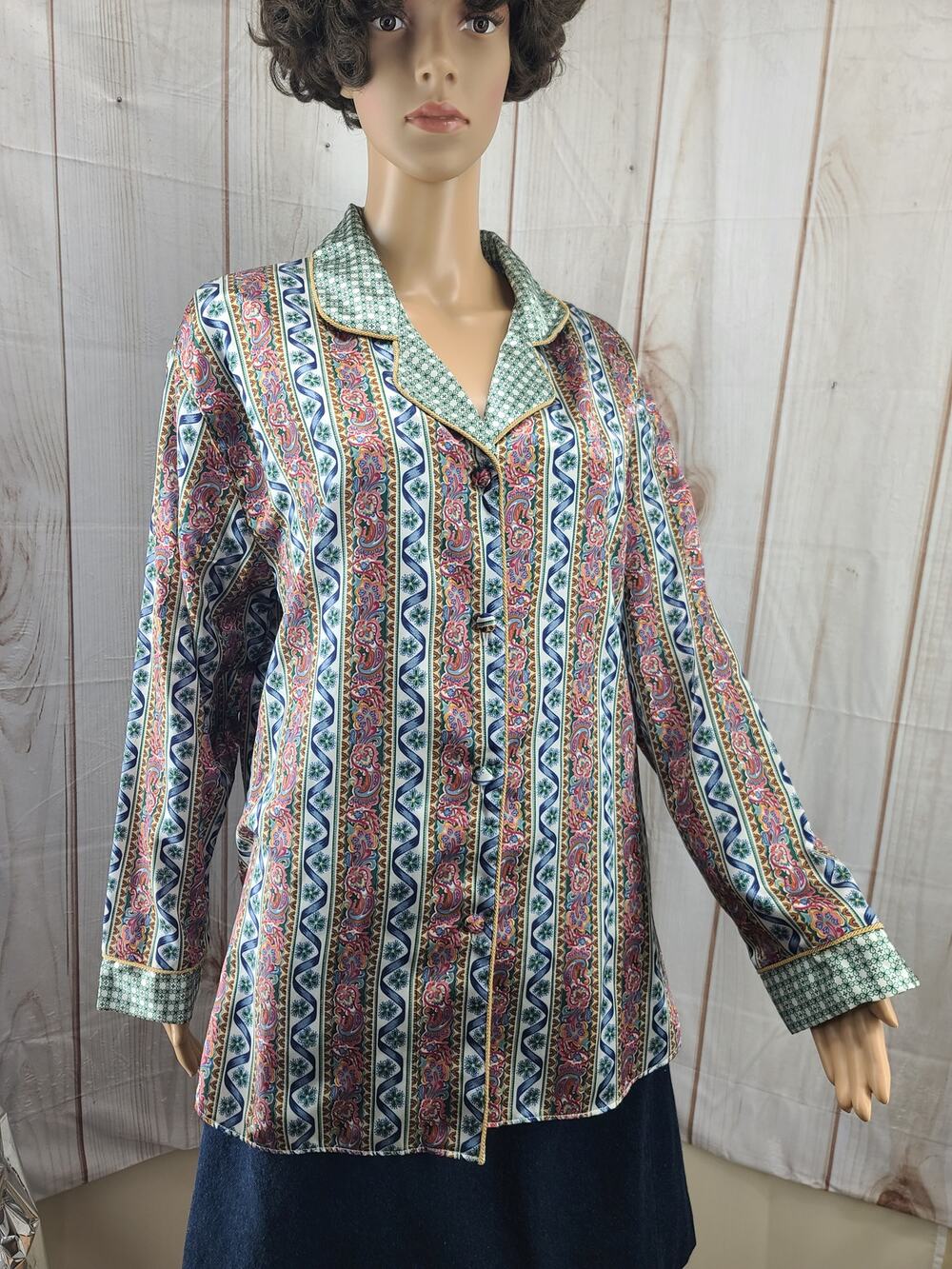 Vintage Women L-XL Kathryn Sleepwear Button Down Night Shirt Satin